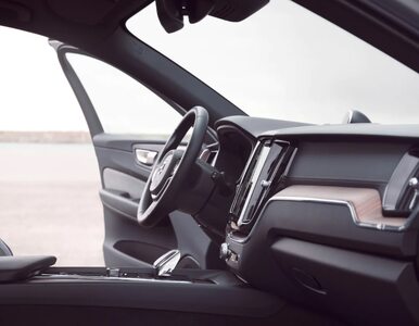 Miniatura: Volvo XC60 plug-in: wersje wyposażenia