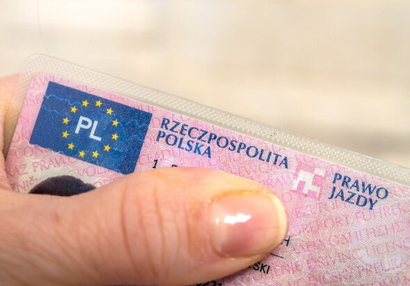 Miniatura: 15 mln kierowców musi wymienić prawo...