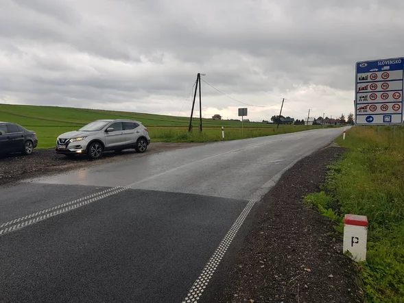 Miniatura: Polacy jeżdżą po tańsze paliwo na...